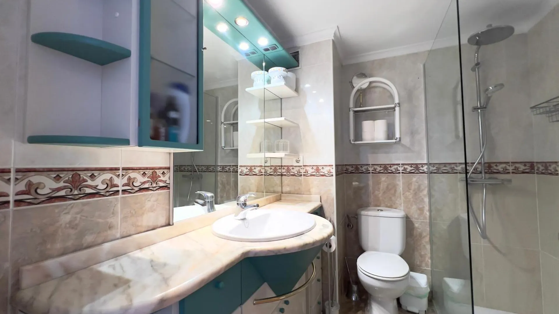 Апартаменты En Carihuela Con Vistas Y Plaza De Garaje, Nucleo Cristal Торремолинос