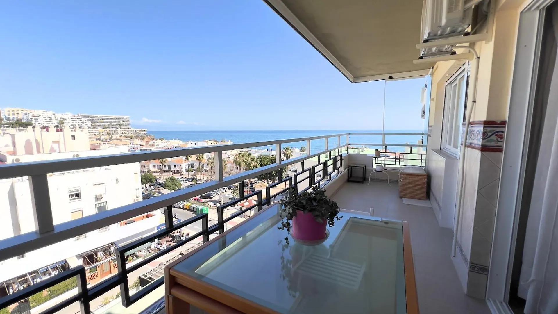 Apartament En Carihuela Con Vistas Y Plaza De Garaje, Nucleo Cristal Torremolinos Hiszpania